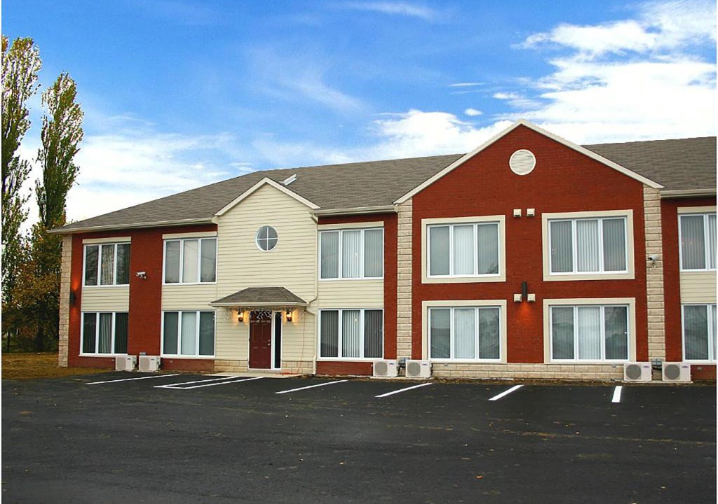 Drummondville Hotel | Travelodge by Wyndham Drummondville
