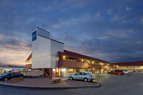 South Holland Hotel | Travelodge by Wyndham South Holland