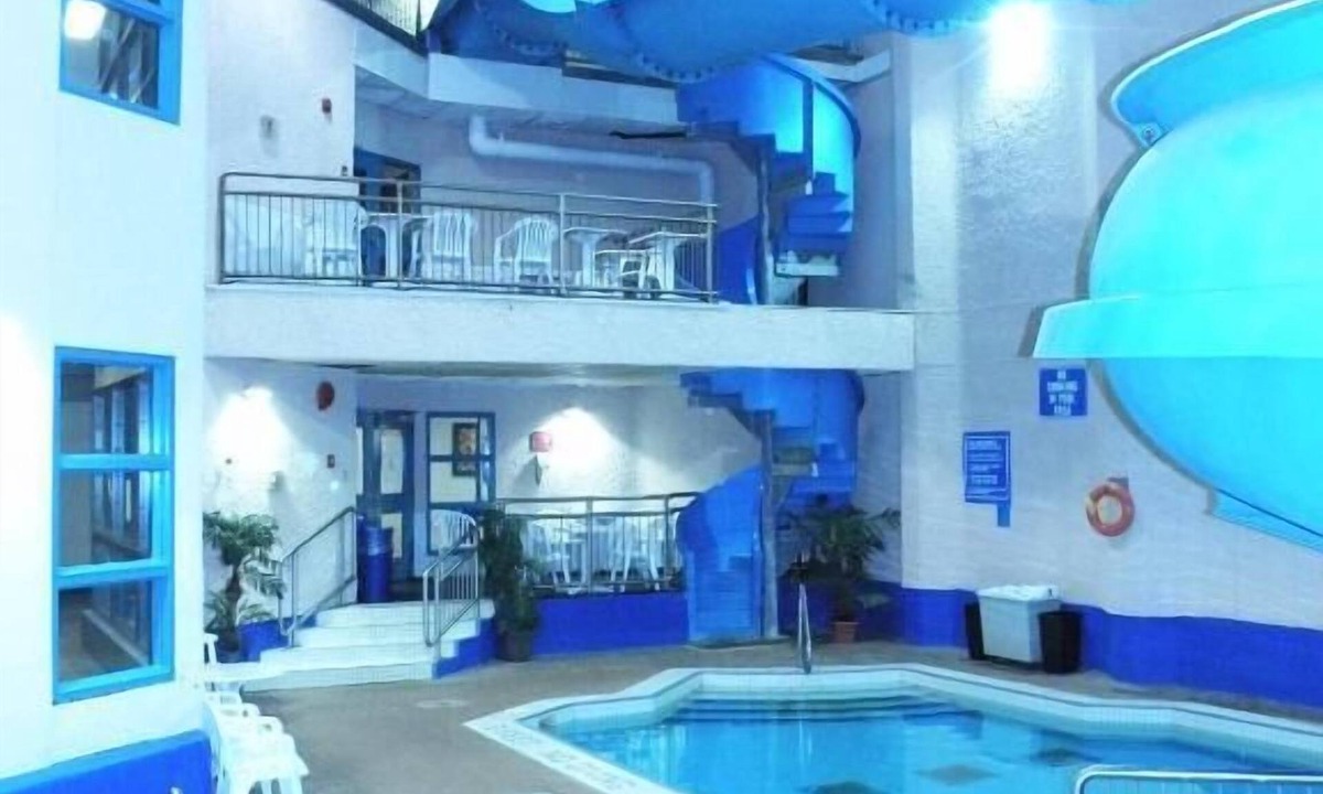 Brandon Hotel | Travelodge by Wyndham Brandon