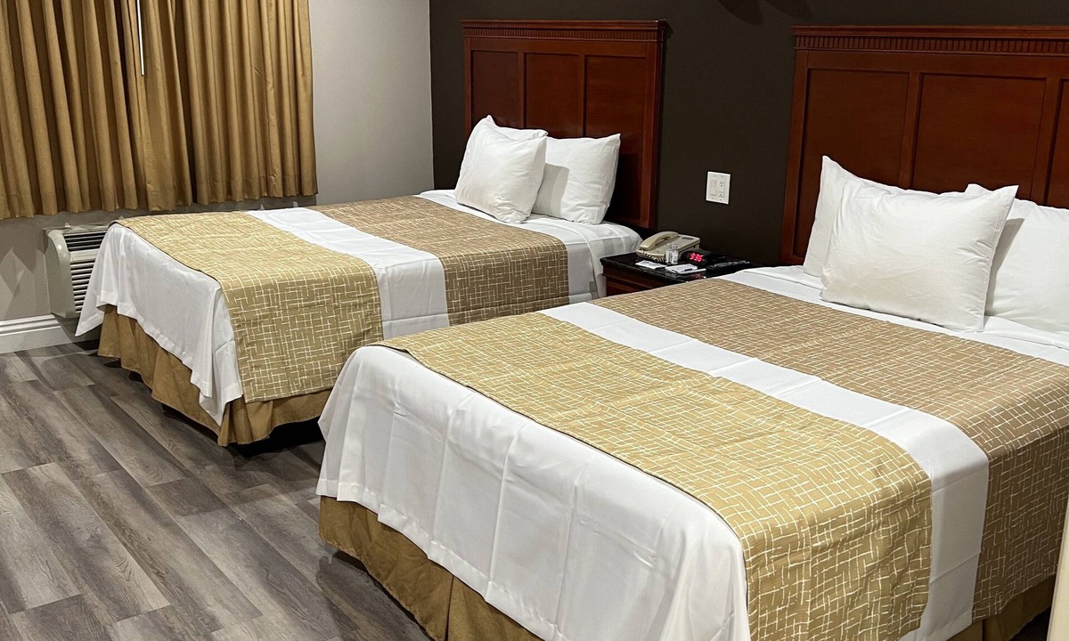 Brea Hotel | Travelodge by Wyndham Brea