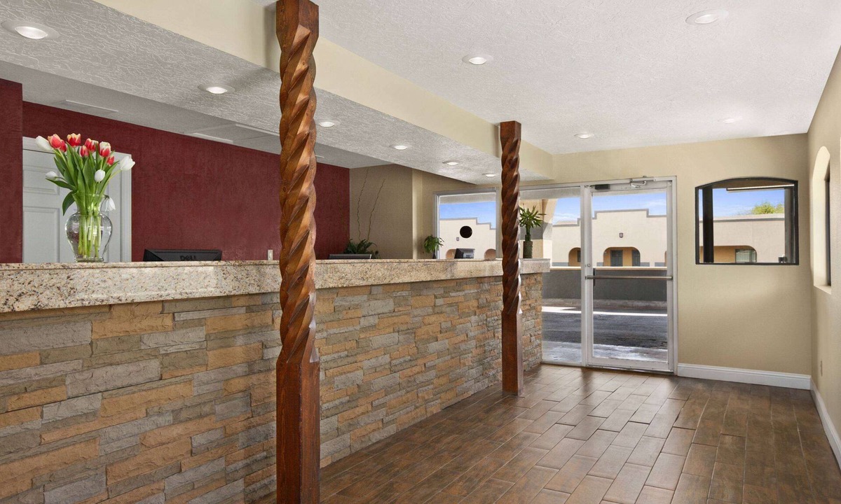 Clovis Hotel | Travelodge by Wyndham Clovis