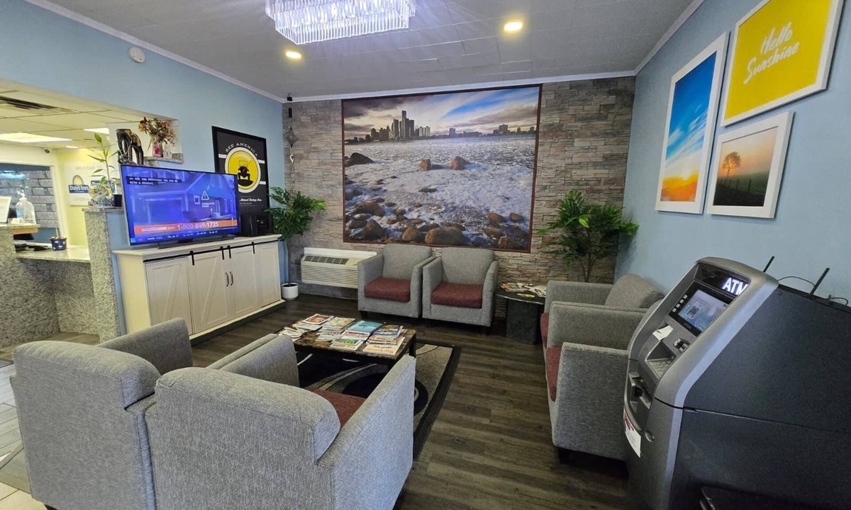 Livonia Hotel | Travelodge by Wyndham Livonia/Canton/Novi Detroit Area