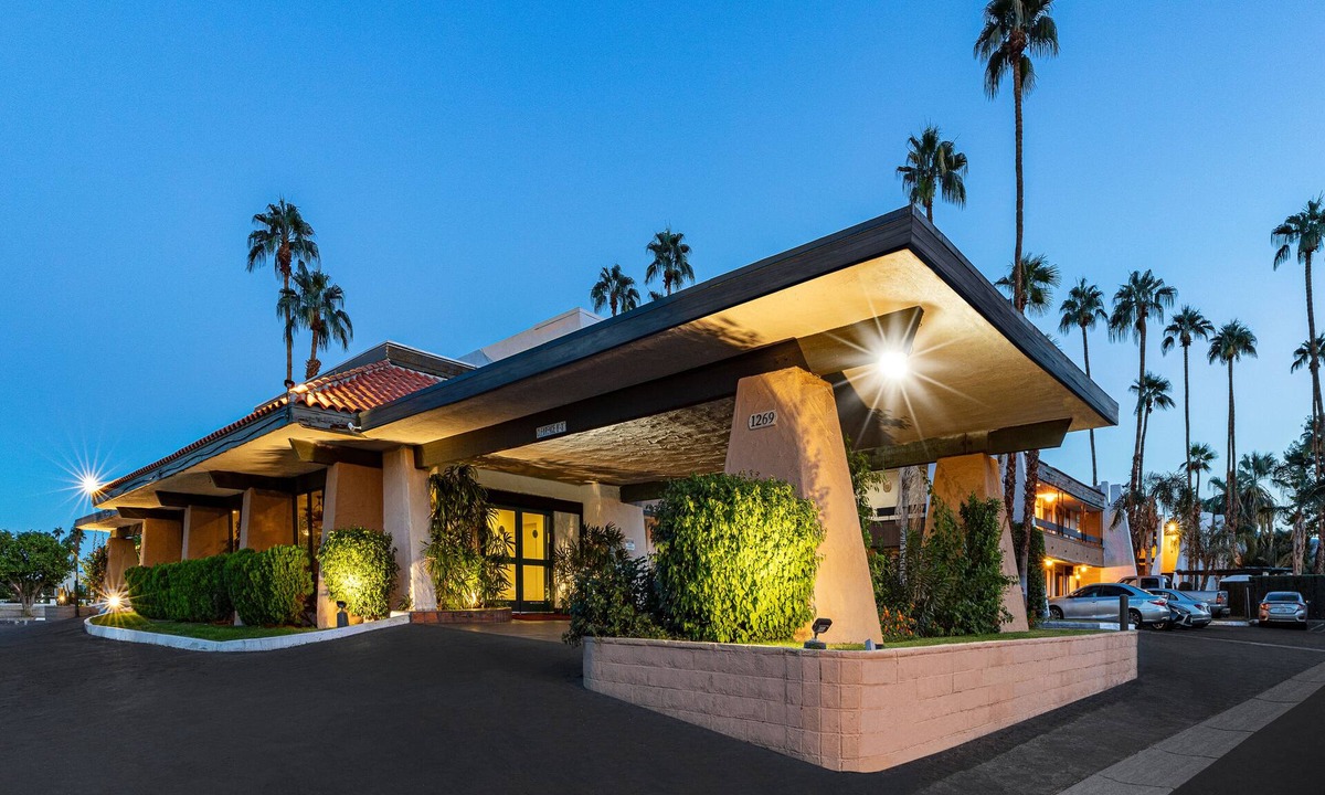 Twin Palms Hotel | Travelodge by Wyndham Palm Springs