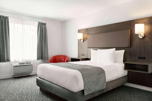 Rigaud Hotel | Travelodge by Wyndham Rigaud