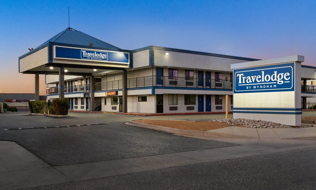 Westside Hotel | Travelodge by Wyndham Albuquerque West