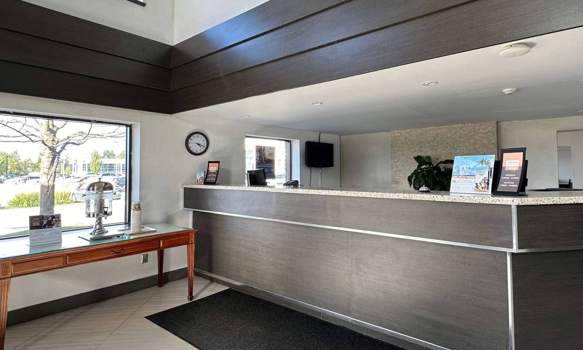 Welland Hotel | Travelodge by Wyndham Welland
