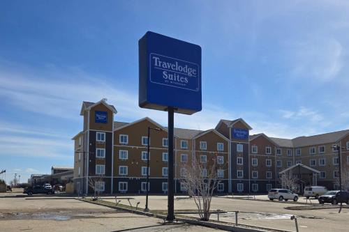 Estevan Hotel | Travelodge Suites by Wyndham Estevan