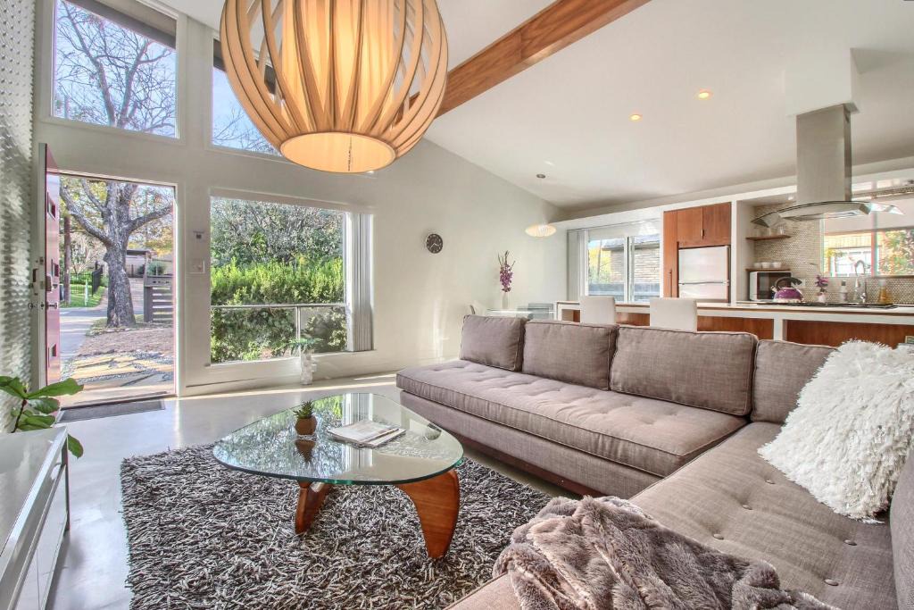 South River City House | Travis Heights Modern I