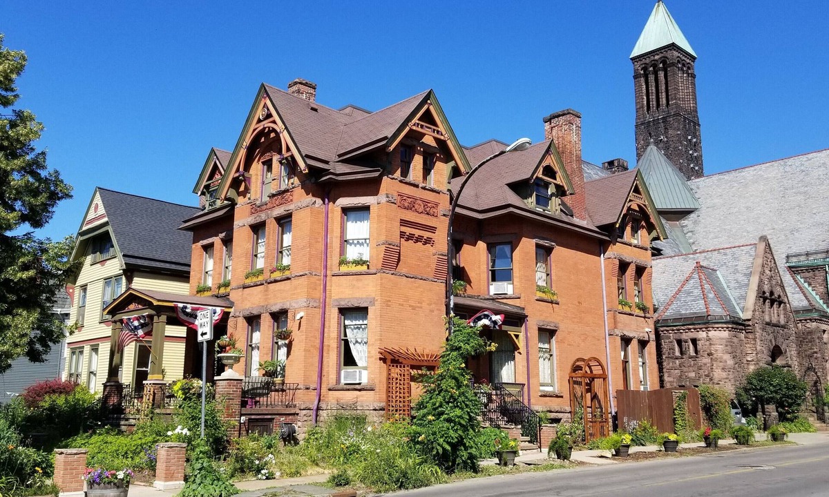 Downtown Buffalo Bed & Breakfast | Treat yourself to Victorian charm