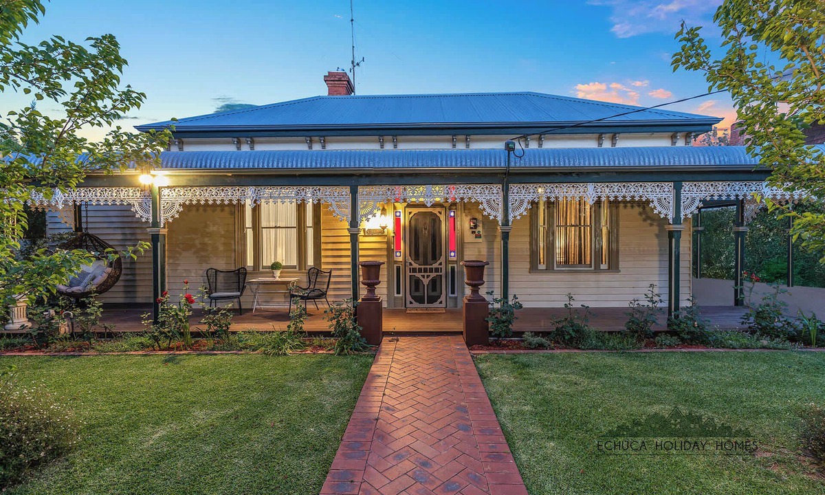 Echuca House | Trebor on Dickson - Stunning high-end home