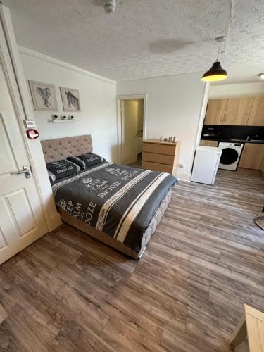 Tredegar House | Tredegar studio flat