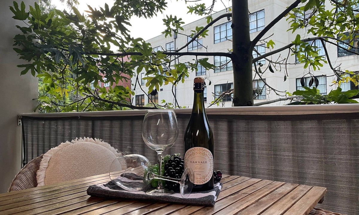 Rushcutters Bay Apartment | Tree-Adorned Studio by the Water