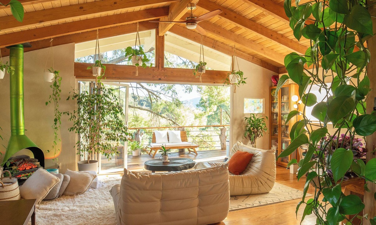 Topanga Cabin | Tree House and Spa in Topanga Canyon
