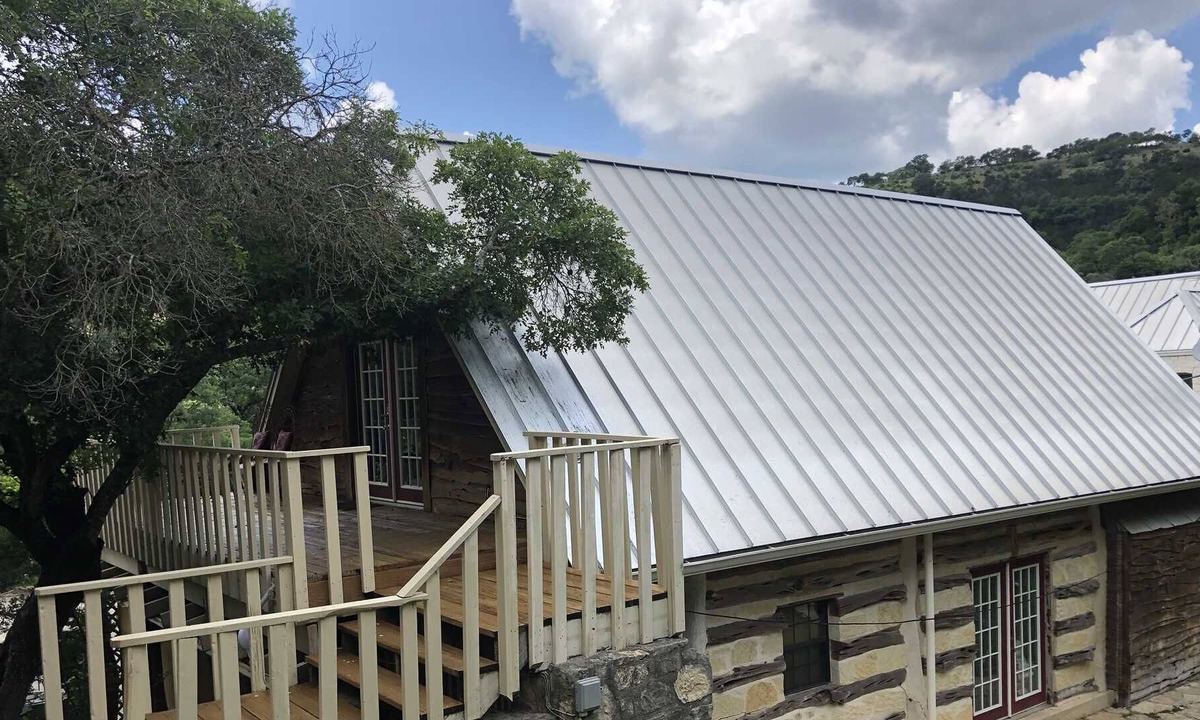 Tarpley Cottage | Tree House Cabin at 7 Canyons Ranch