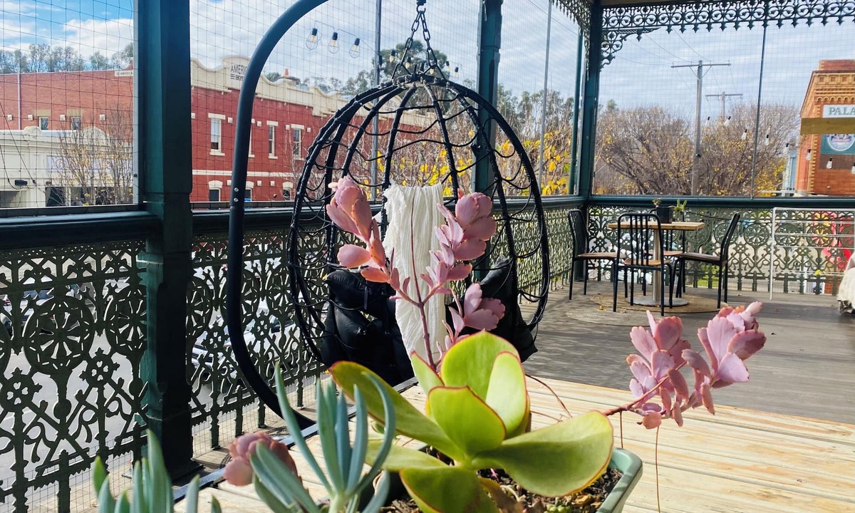 Echuca House | Tree House Hideouts Heygarth House