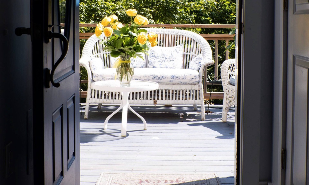 Glenford Apartment | Tree Top HideAway - Rural Apartment