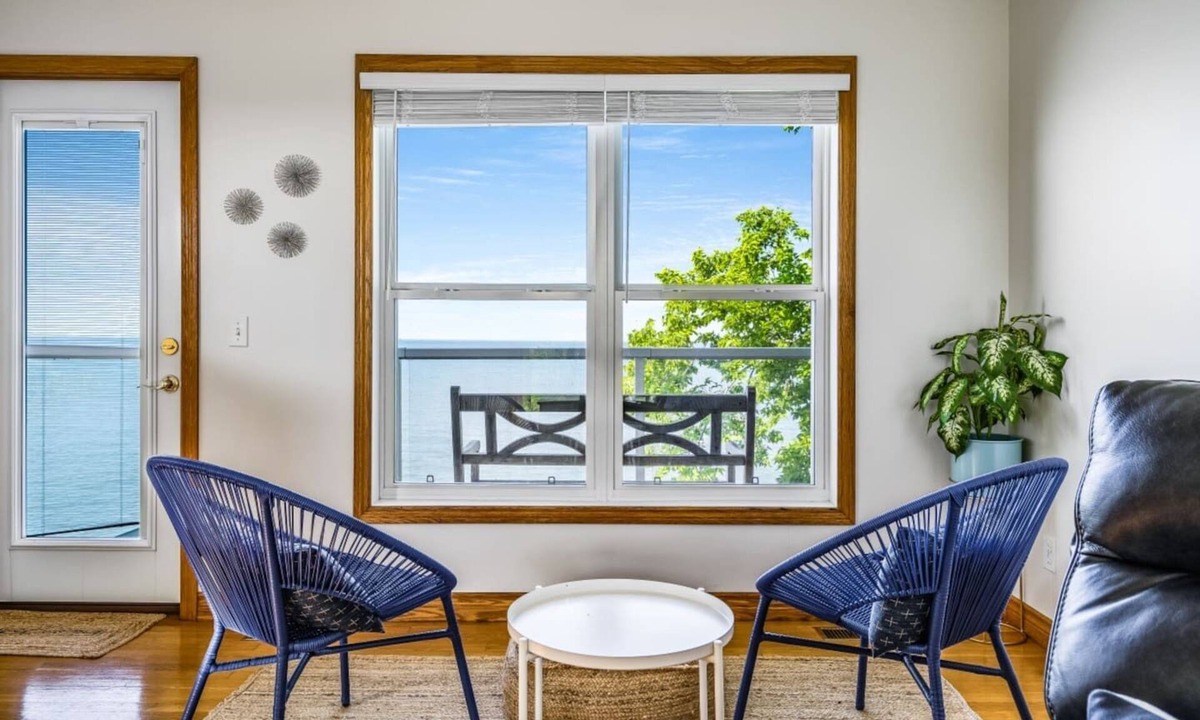 Leamington Cottage | Tree Top Lakehouse - Breathtaking Views & Sunsets