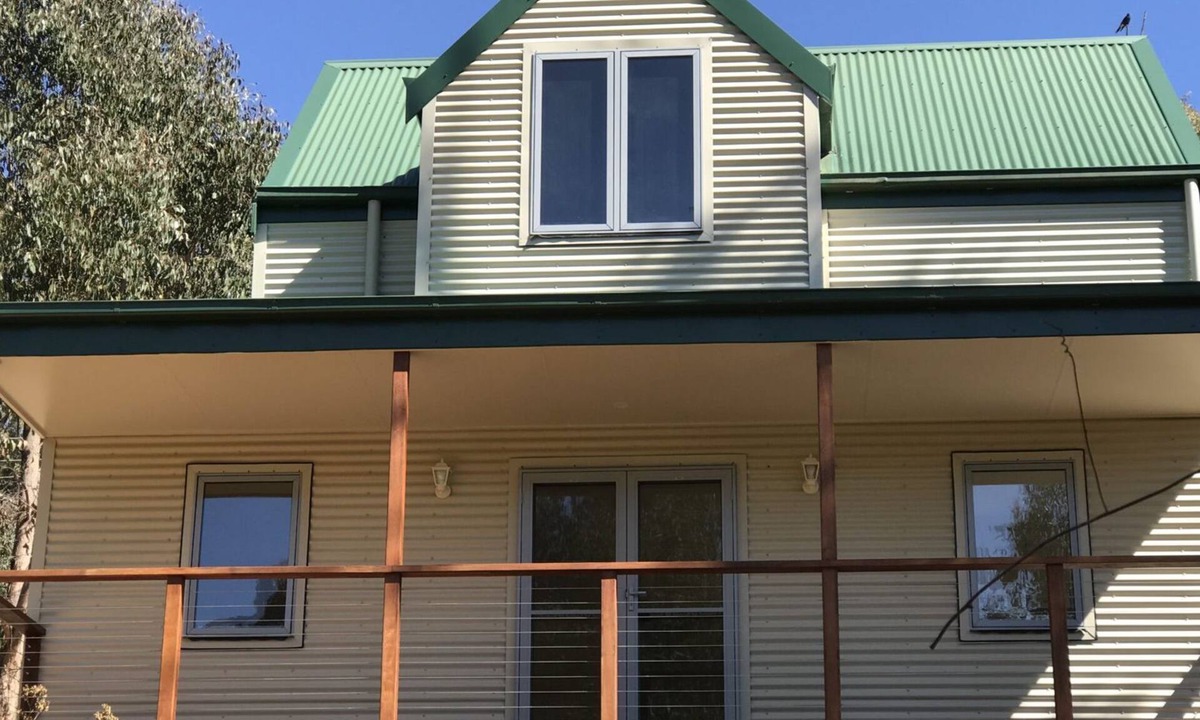 Marysville Cottage | TREE TOP - Perfect Cozy Getaway