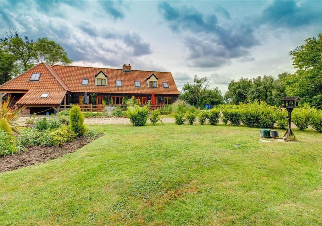 Bungay House | Tree Tops