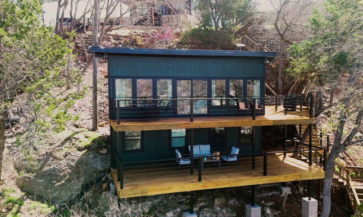 Graford House | Treehouse on PK Boat Dock Close to Rocker B