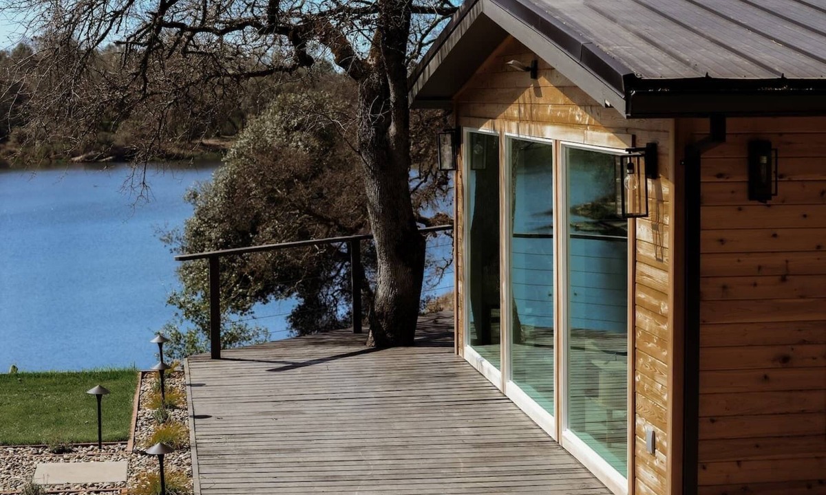 Auburn House | Treehouse Overlook at Lakewood