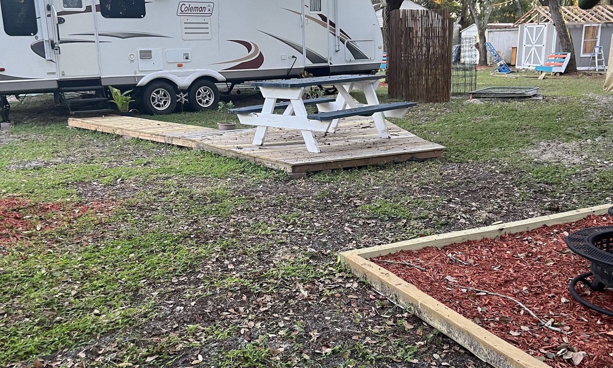 Hudson Other | Trees Camper
