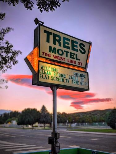 West Bishop Hotel | Trees Motel