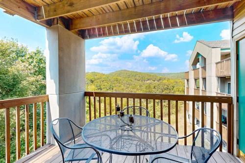 Indian Point House | Treetop Tranquility