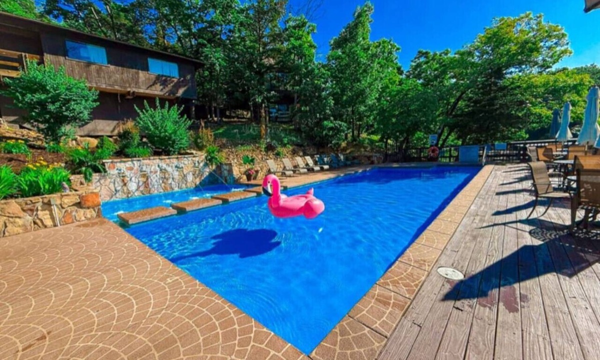 Village of Four Seasons Villa | Treetop Village Treetop Bay Escape #76-Lakefront/3BD/3BA/Pools/Grill/Dock-6PP