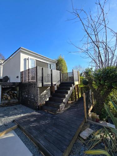 High Wycombe Apartment | Treetops Studio Apartment