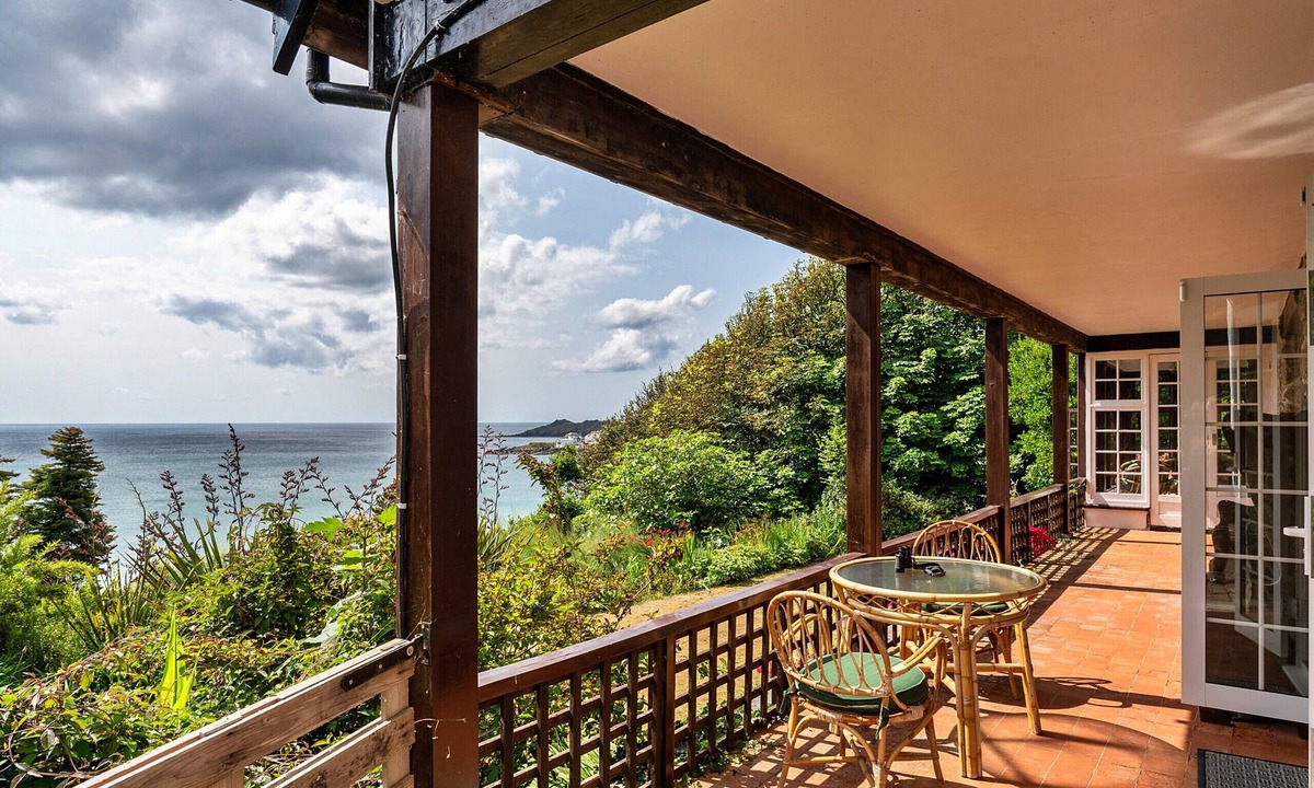 Coverack Ski Chalet | Tregatreath