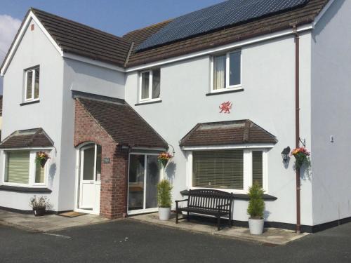 Pembroke Bed & Breakfast | Tregenna Licenced Bed & Breakfast