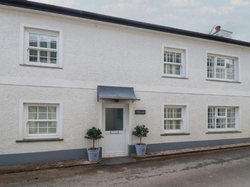 St. Ewe House | Trelan