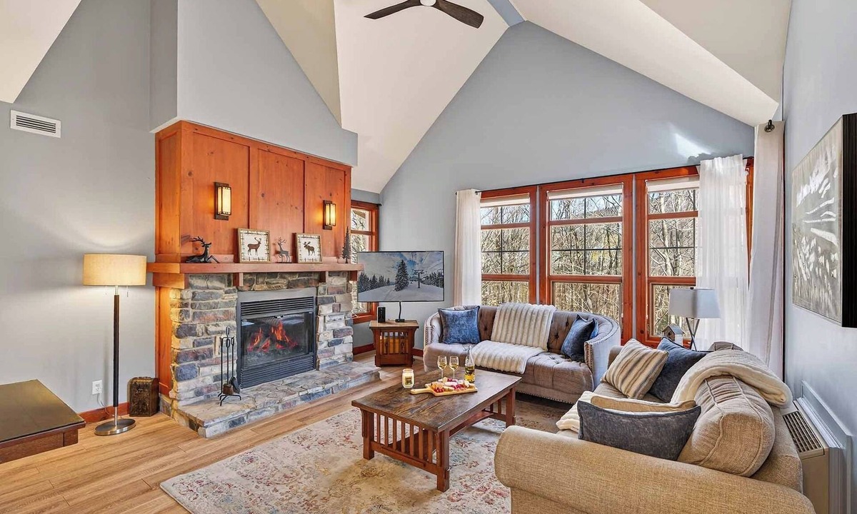 Tremblant-Les-Eaux Condo | Tremblant Les Eaux B 203-3 - Mont-Tremblant
