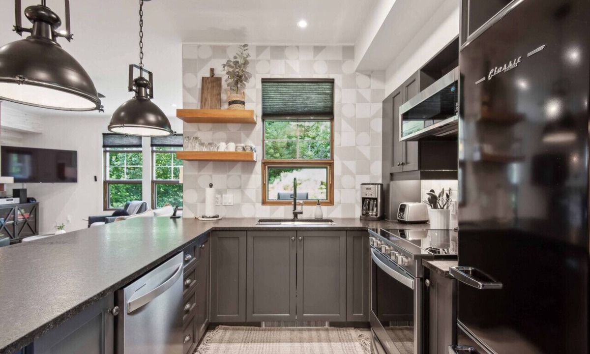 Tremblant-Les-Eaux Condo | Tremblant Prestige - Les Eaux 223-4