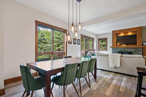 Versant Soleil Apartment | Tremblant Prestige - Étoile 1520-11