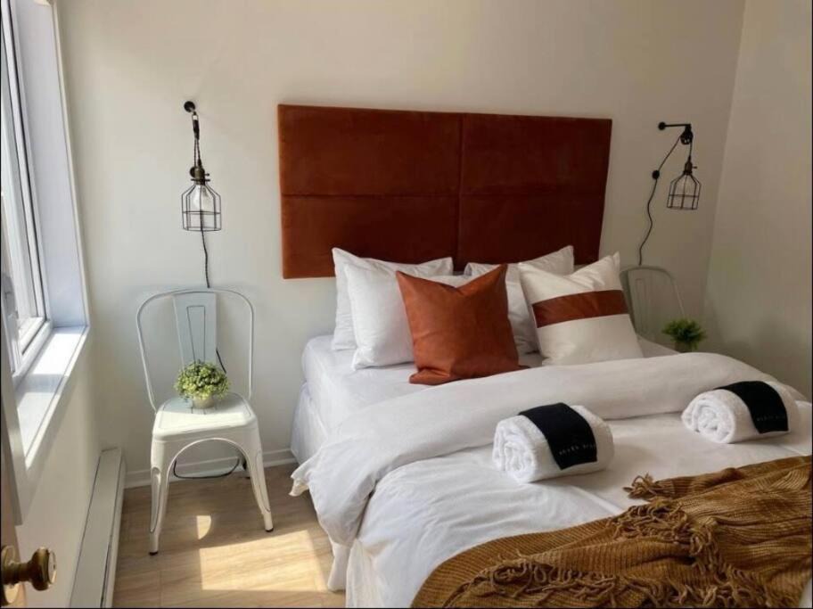 Mont-Tremblant Pedestrian Village Apartment | Tremblant Village Retreat!Steps to hill & trails