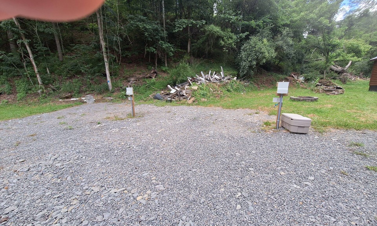 Cedarville RV Rental | Tremendous camp site in Glenville perfect for outdoor .55 acres of woods. W