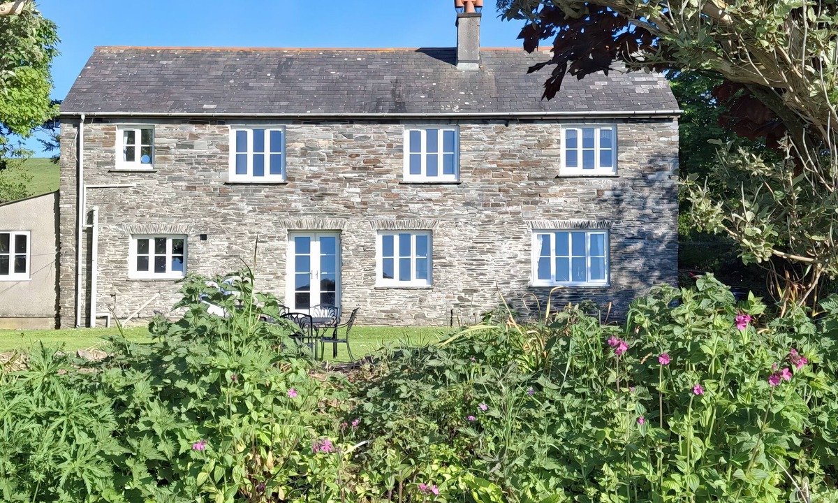 Boscastle Cottage | TREMORLA, pet friendly, with open fire in Boscastle