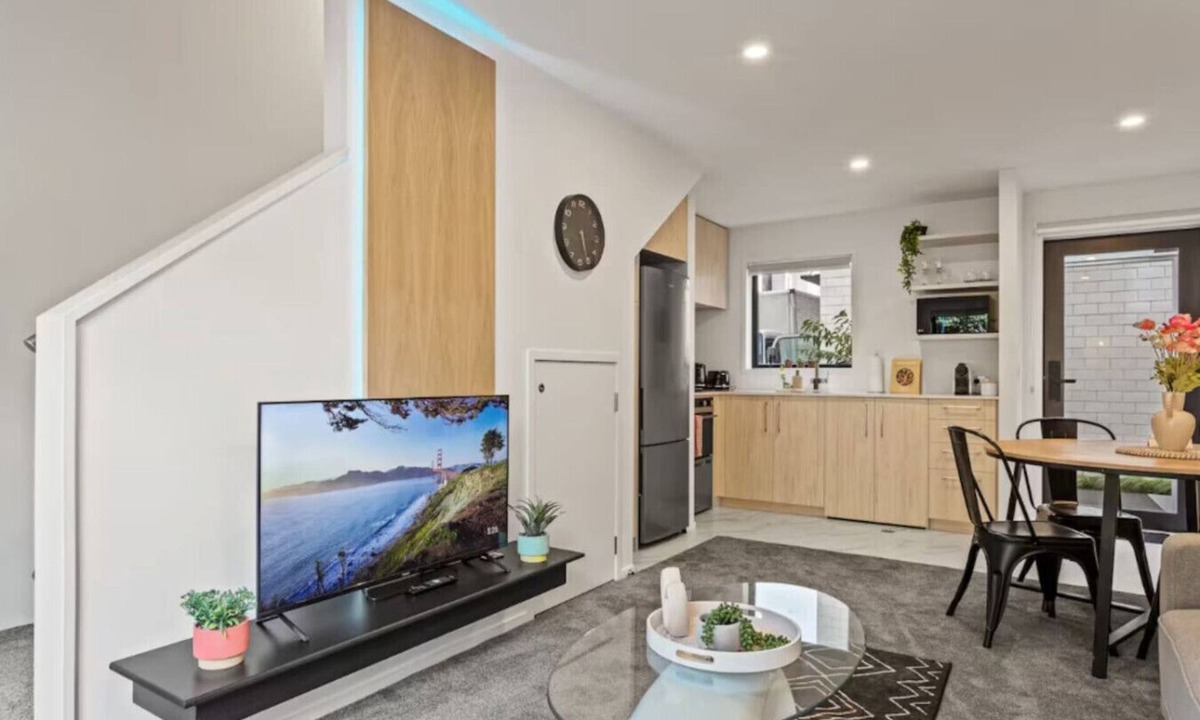 Mount Albert Apartment | Trendy 2 Bed Accommodation