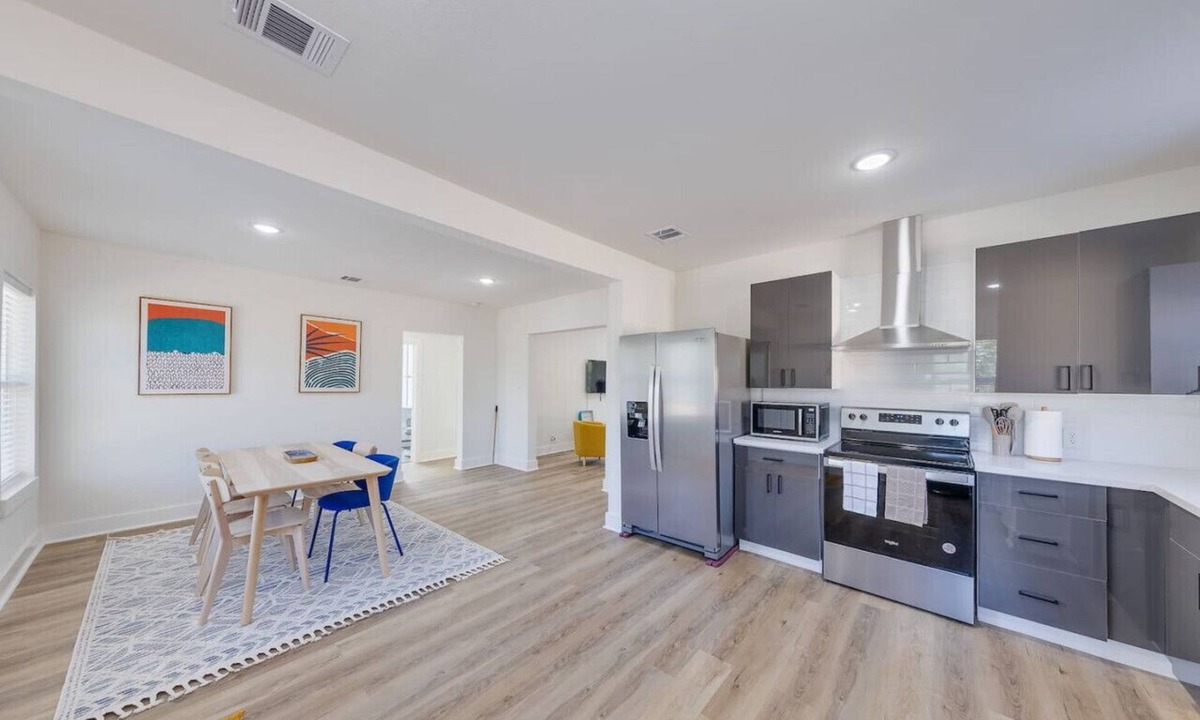 South Central Houston House | Trendy Boho Stay