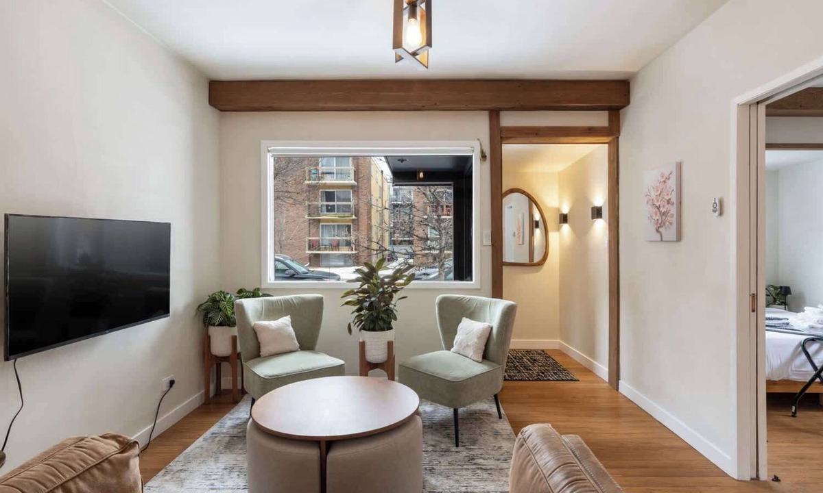 Sunnyside House | Trendy Kensington | Espresso Maker| Garage| AC