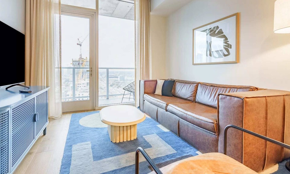 Rainey Street Historic District Apartment | Trendy Natiivo I Modern 1-BR apartment