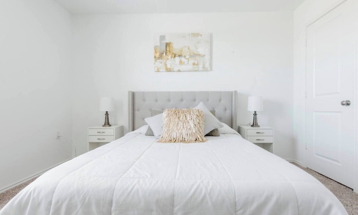 Pflugerville House | Trendy Spacious Home - Prime Location in Austin- Early Checkin