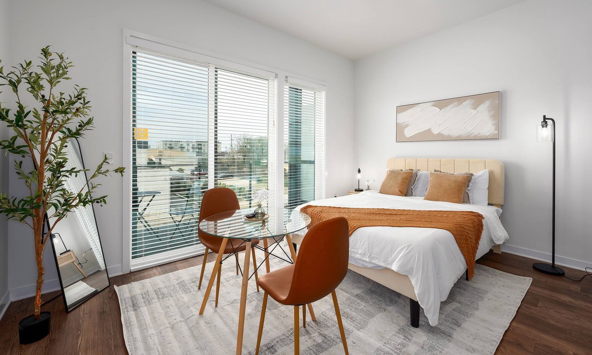 Avondale Apartment | Trendy Studio in Downtown with Private Balcony!
