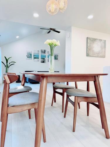 Elk Grove House | Trendy Trenholm