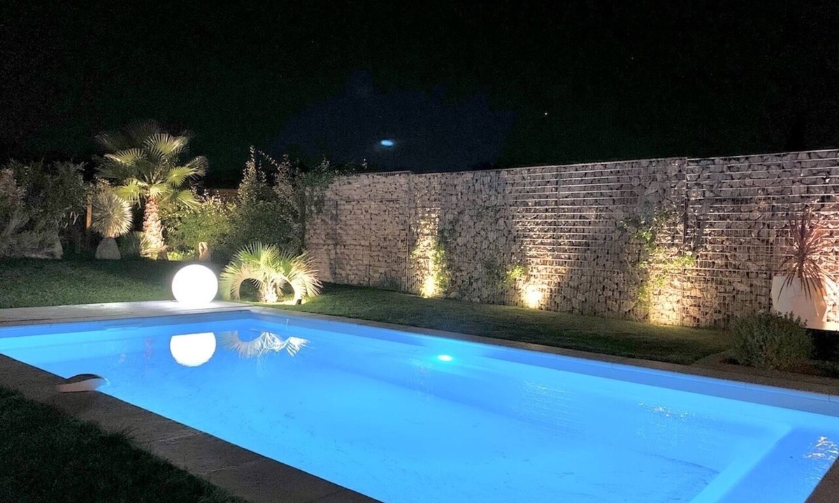 Montferrier-sur-Lez Villa | Trendy villa with summer pool