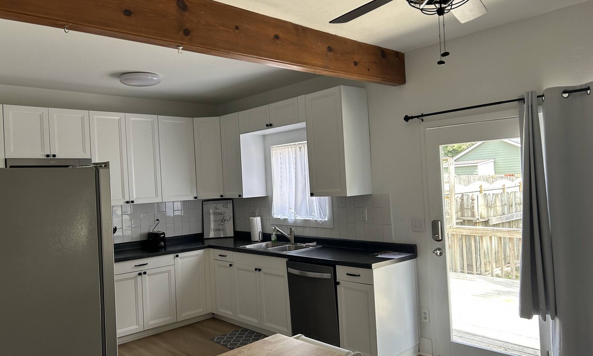 West Des Moines House | Trendy West Des Moines Bungalow