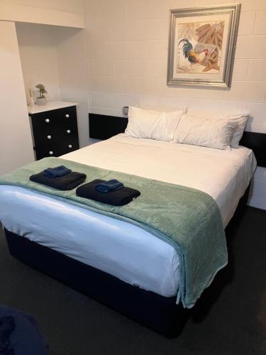 Trentham Hotel | Trentham Motel