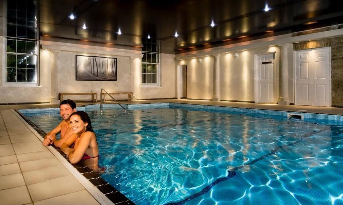 Par Hotel | Trenython Manor Resort